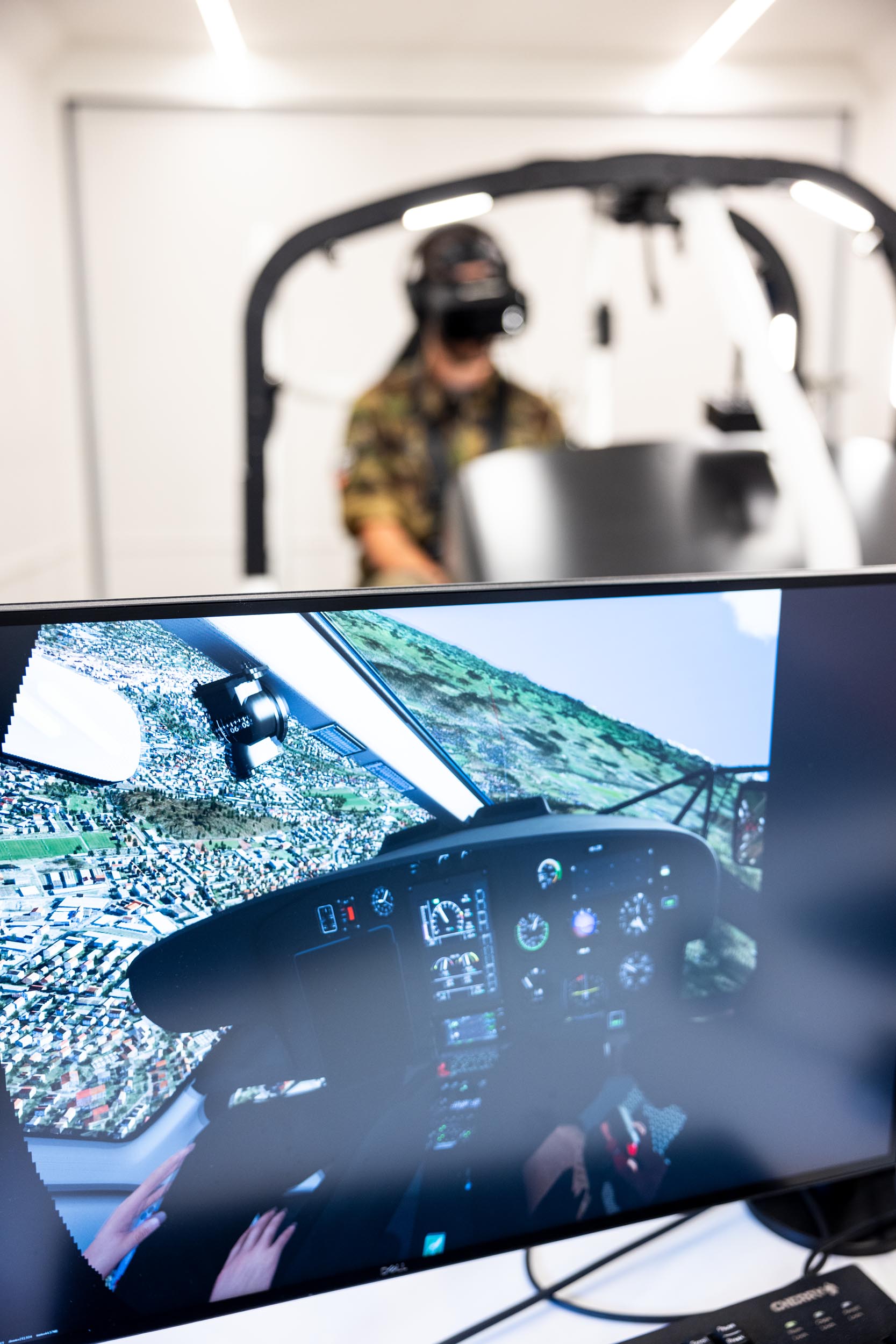 Loft Dynamics Demonstrates 360-degree Virtual Reality Helicopter Flight  Simulator